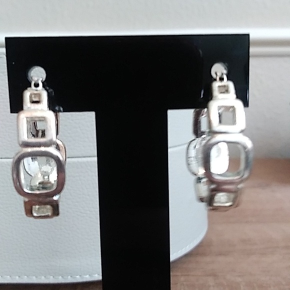 NWOT Silver Hoop Earrings With Black Enamel. - Picture 12 of 17